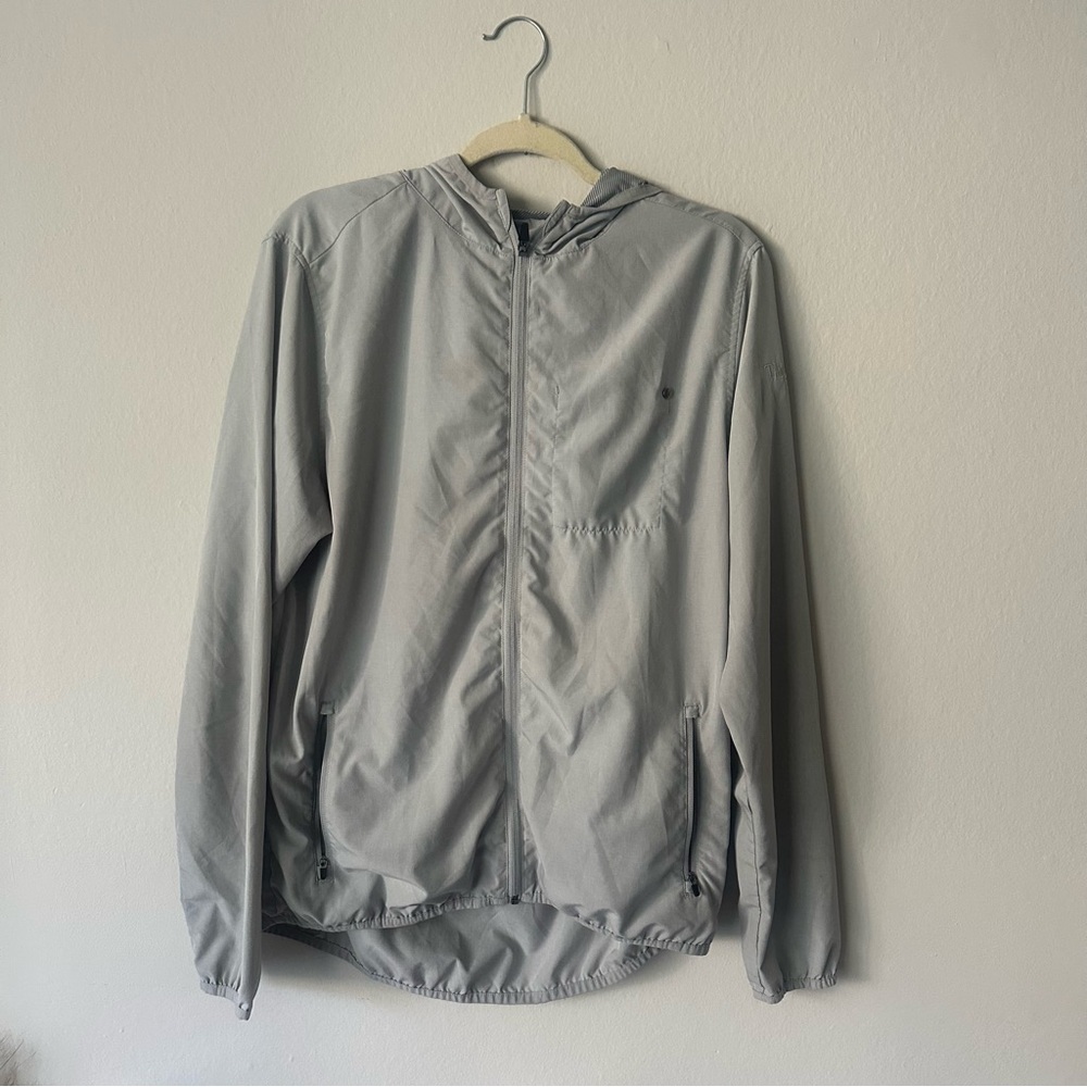 Vuori Outdoor Trainer Shell in Light Grey Medium - Picture 4 of 16
